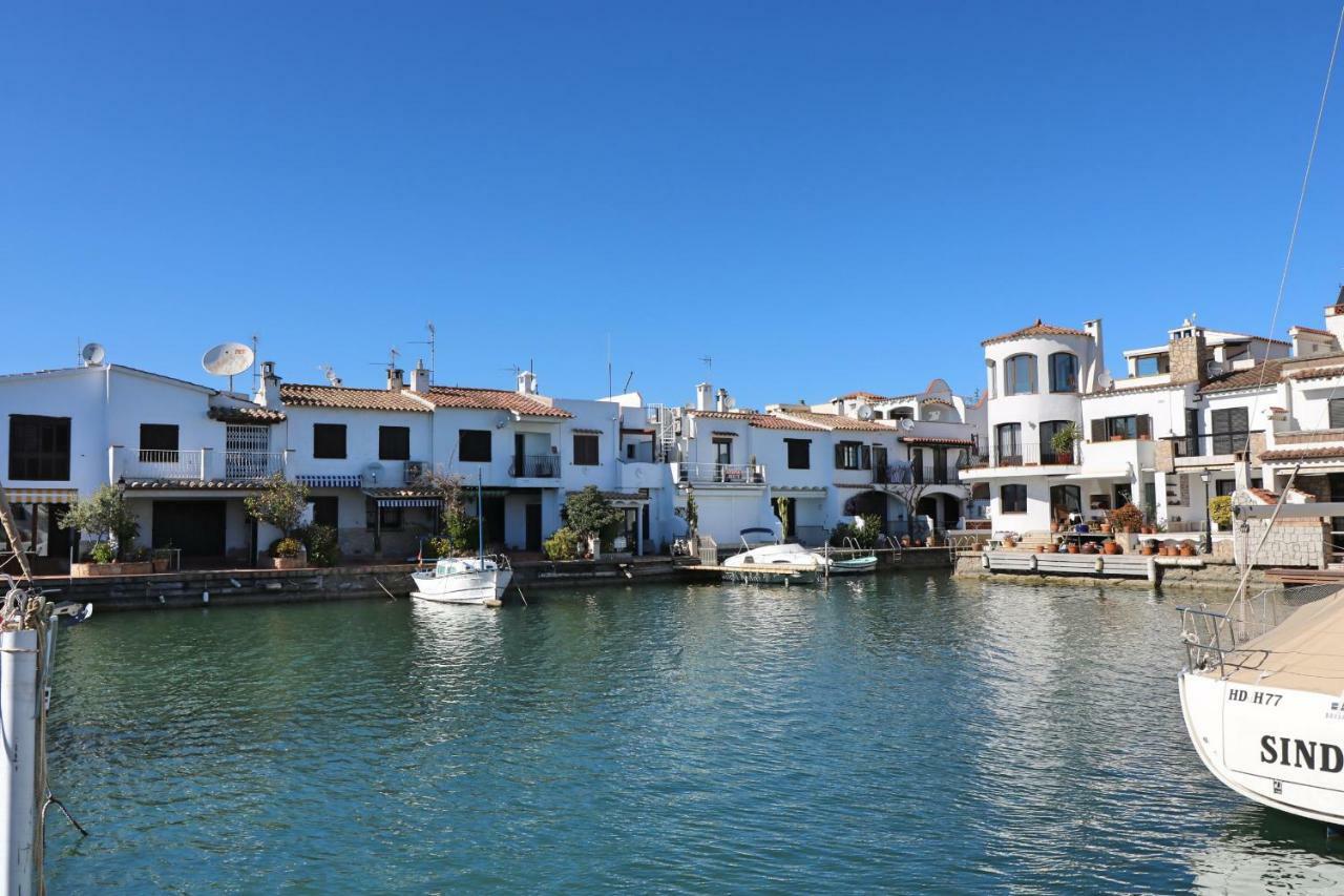 Requesens Βίλα Empuriabrava Εξωτερικό φωτογραφία